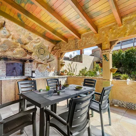 Guest house Casa Gaudi 3*